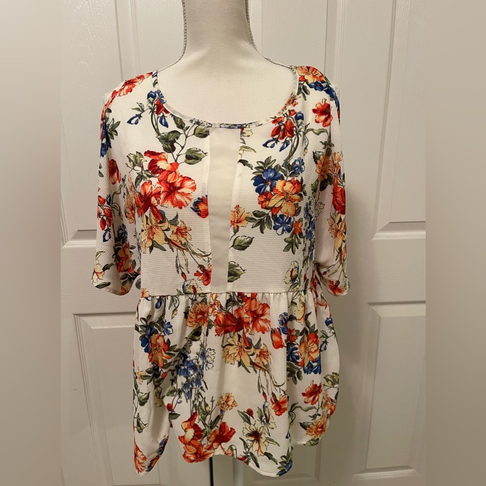 Bobeau Cold Shoulder Floral Blouse Medium